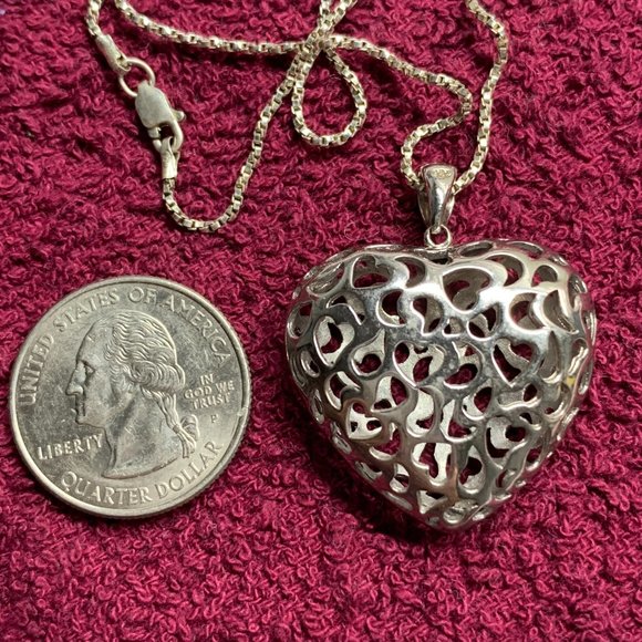 .925 Sterling Puffed Heart "Heart" Pendant on 17" Sterling .925 Chain. (603) - Picture 6 of 6